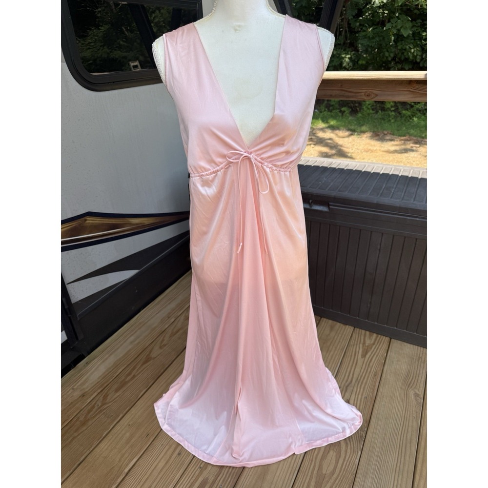 Vintage 70s Vanity Fair Pink Maxi Nightgown Nylon Sleeveless Empire Waist Sz 32